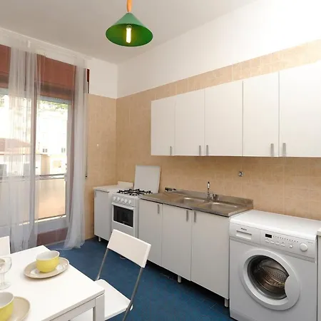Spacious In With Sea View 110 M²